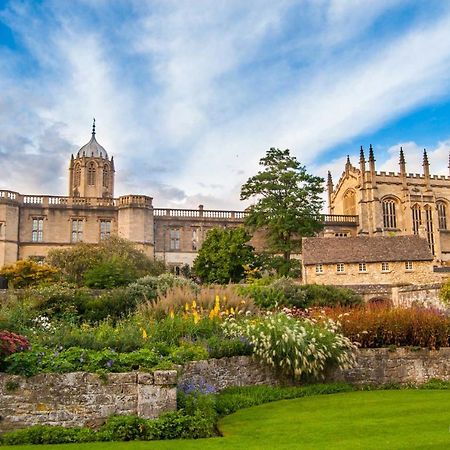 Stunning Riverside Oxford Apartment With Parking エクステリア 写真